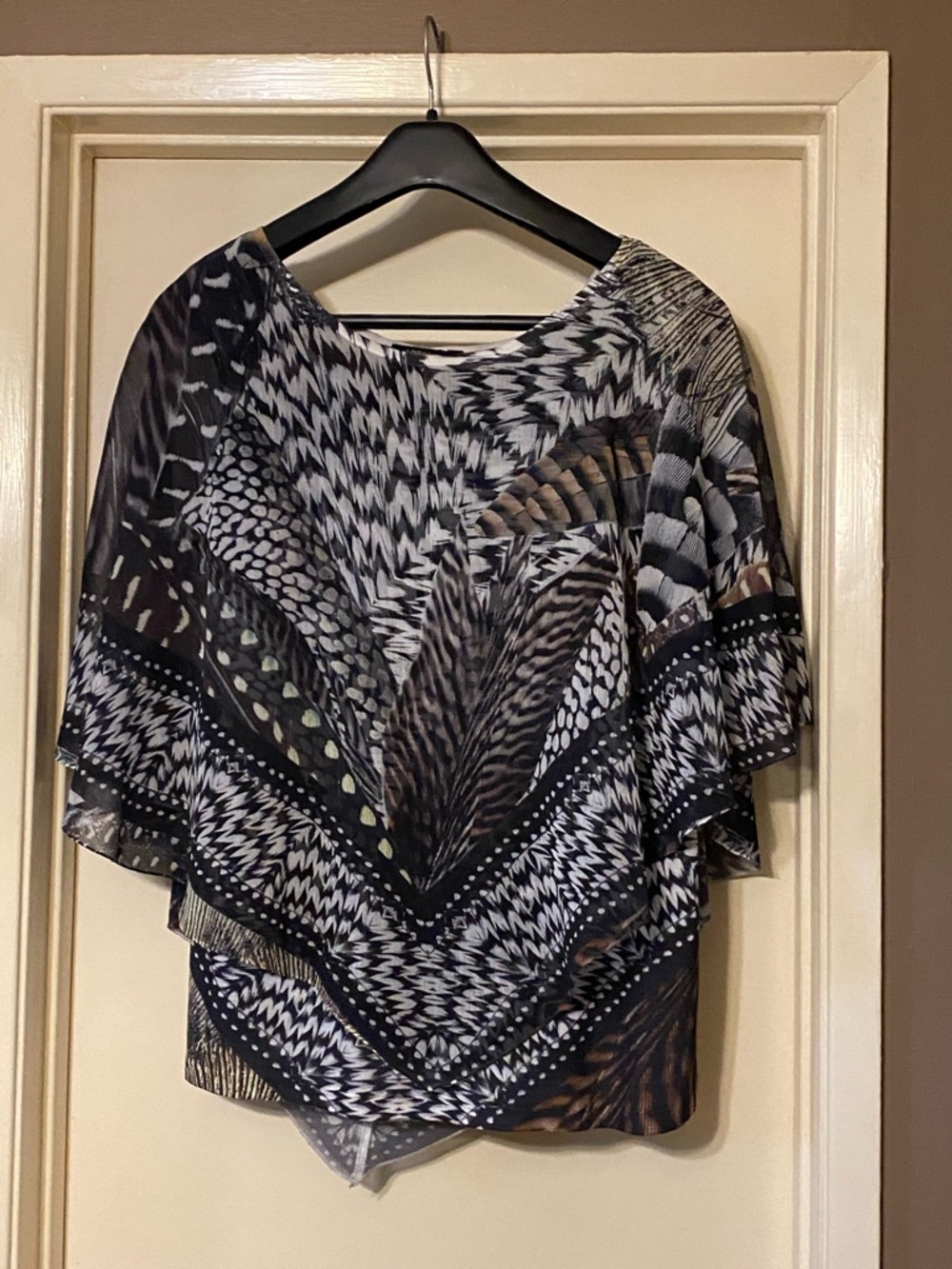 Apt. 9 Black, White & Brown Patterned Flutter-Sleeve Tunic